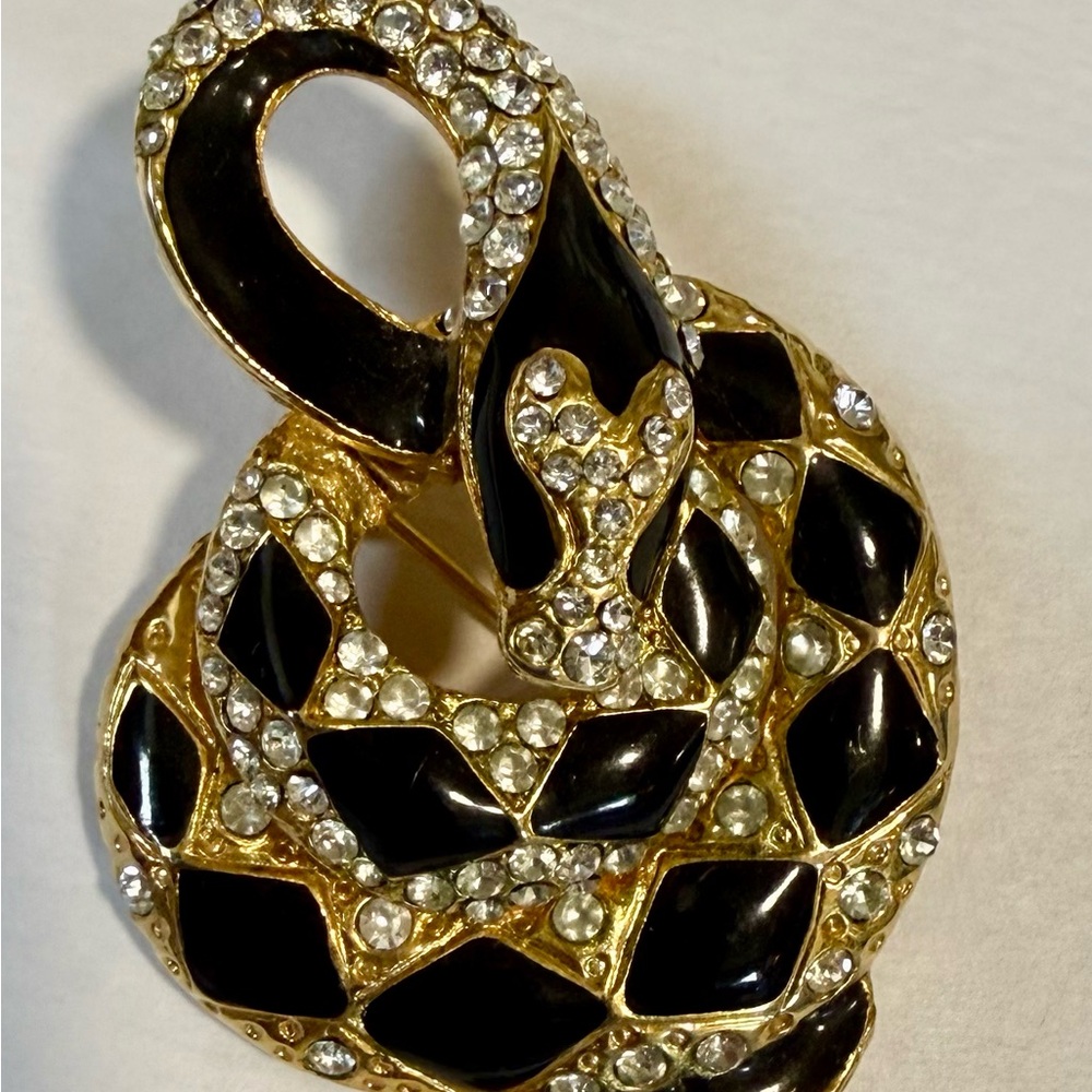 Vintage 1980’s Susan Caplan Brooch